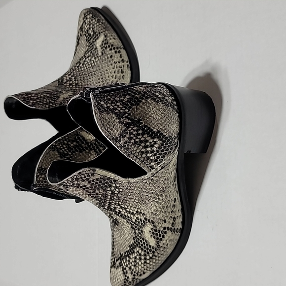 COPY - BLONDO SZ 7.5M WESTERN SNAKESKIN ANKLE BOOTS WATERPROOF COWBOY POINTY TO… - Picture 16 of 16